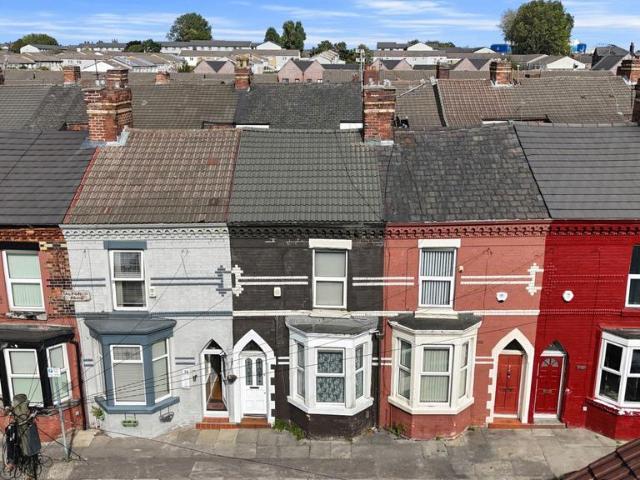 House for sale in Calderstones