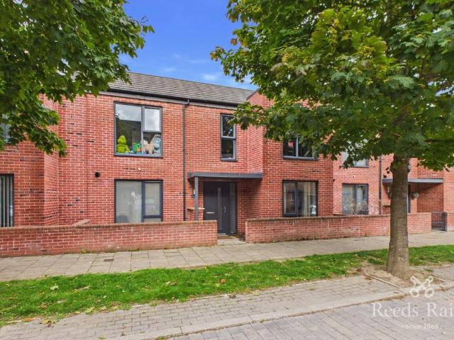 House for sale in Robinson Park, Leeds