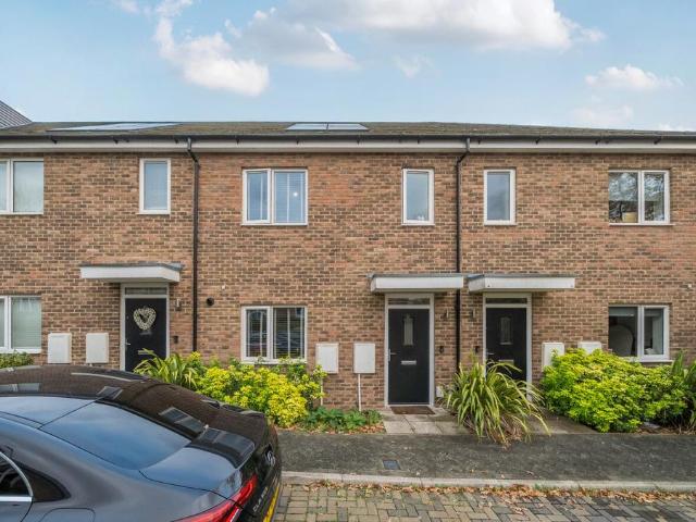 House for sale in Greater London