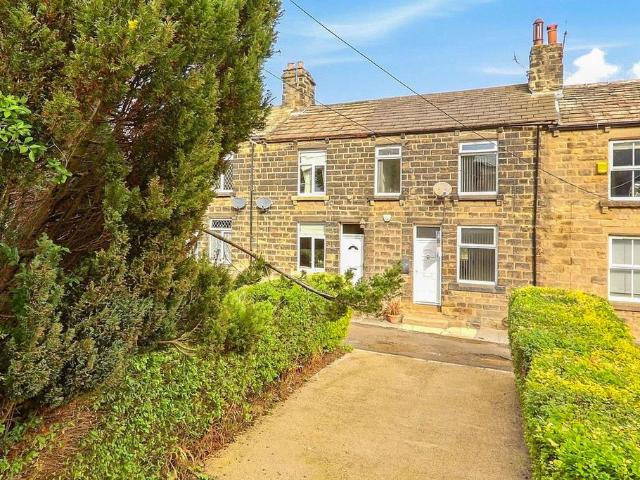 House for sale in Tranmere Park, Guiseley