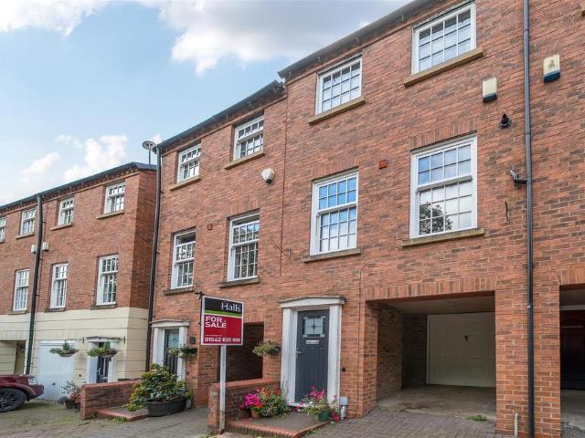 House for sale in Catchems End, Wyre Forest