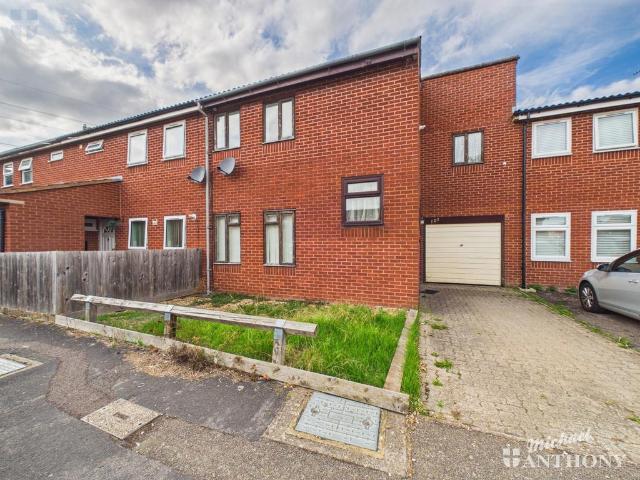 House for sale in Walton Court, Aylesbury