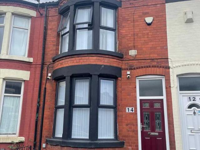 House for sale in Cabbage Hall, Calderstones