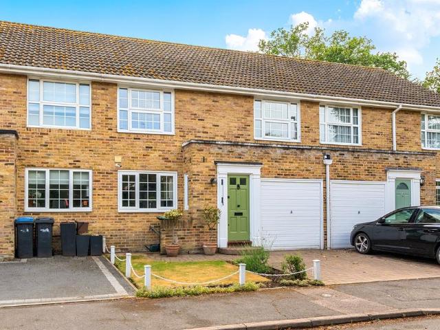House for sale in Bush Hill Park, Greater London