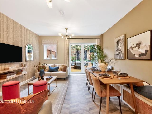 House for sale in North Finchley, Greater London