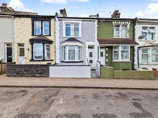 House for sale in Brompton, Gillingham