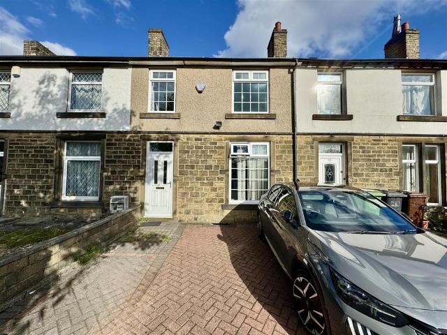 House for sale in Huddersfield, Kirklees