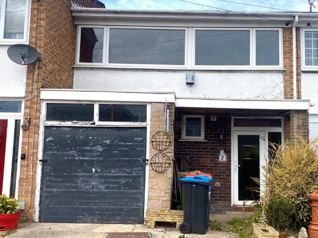 House for sale in Rossmore, Cheshire