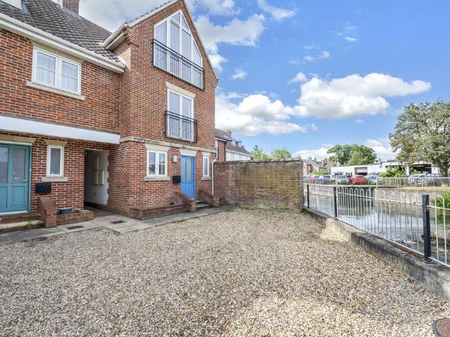 House for sale in Moreton Hall, Chedburgh