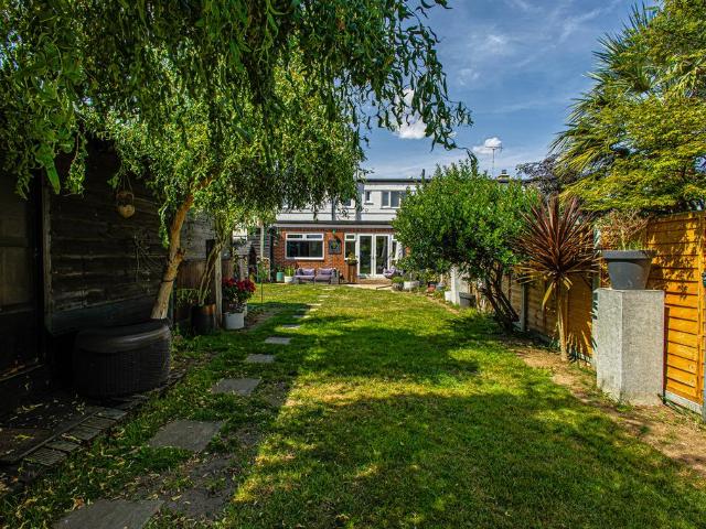 House for sale in North Shoebury, Alton Barnes