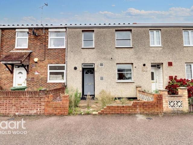 House for sale in Harold Hill, Greater London