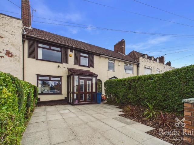 House for sale in Calderstones