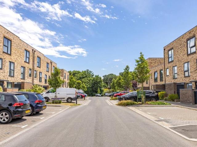 House for sale in Northumberland Heath, Greater London