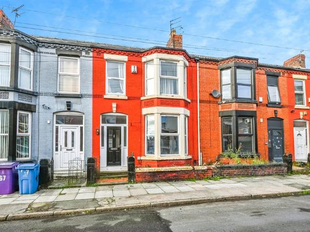House for sale in Calderstones