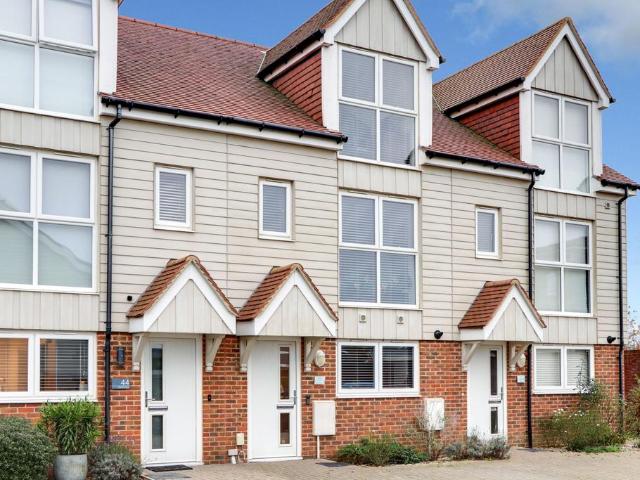 House for sale in Hawkinge, Folkestone