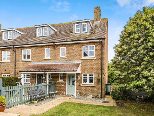 House for sale in Littlecote, West Sussex