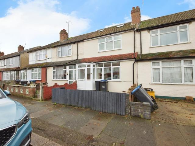 House for sale in Ponders End, Greater London
