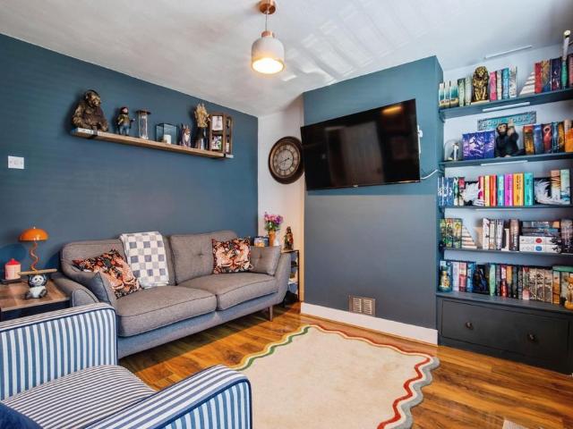 House for sale in Grove Park, Oad Street