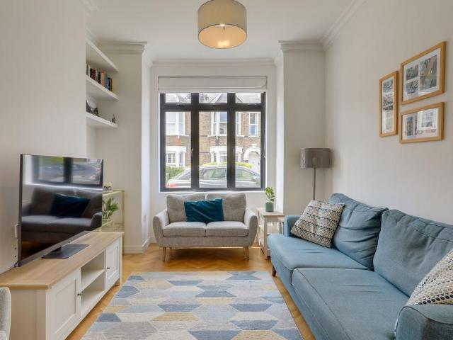 House for sale in London Borough of Lewisham, Greater London