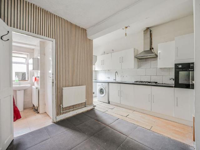 House for sale in Beckton, Greater London