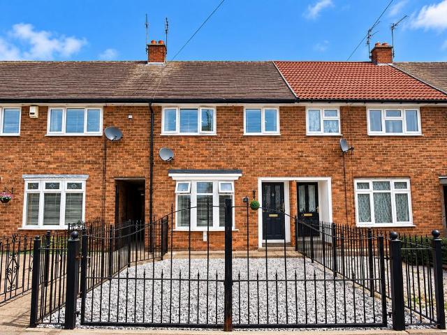 House for sale in Longhill, Hull