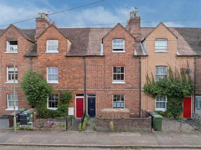 House for sale in Caldecott, Dromore