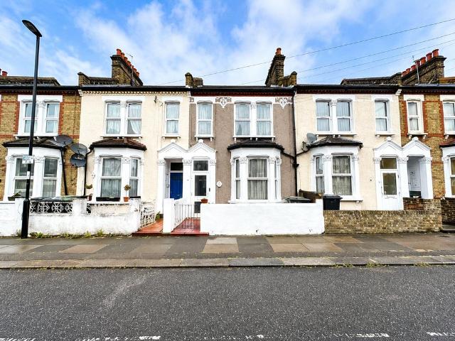 House for sale in London Borough of Lewisham, Greater London
