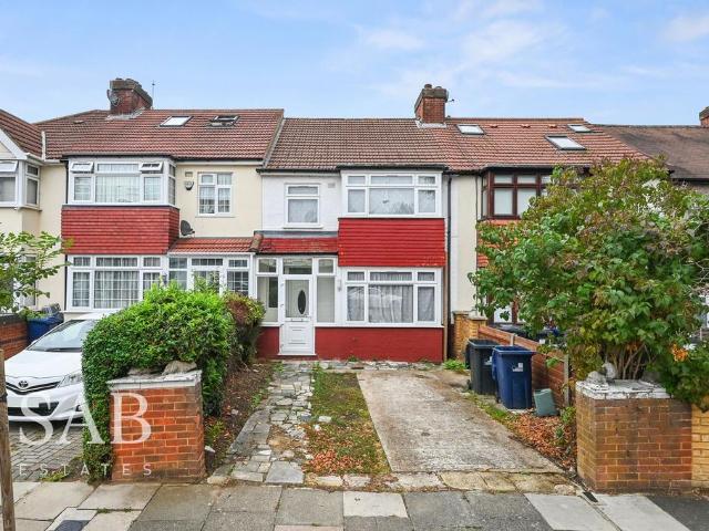 House for sale in London Borough of Ealing, Greater London