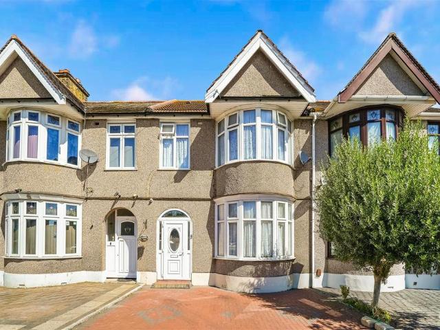 House for sale in Loxford, Seven Kings