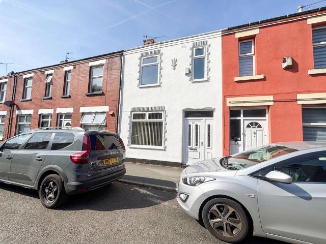 House for sale in Barton upon Irwell, Salford