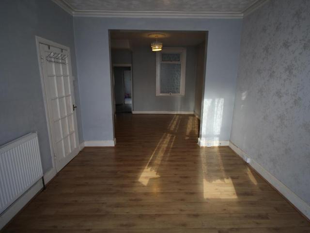 House for sale in Newbury Park, Greater London