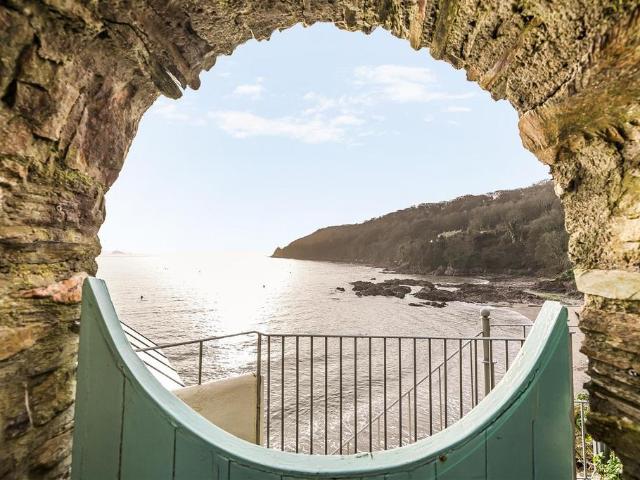 House for sale in Cawsand, Cornwall