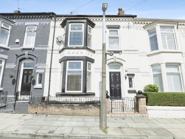 House for sale in Calderstones
