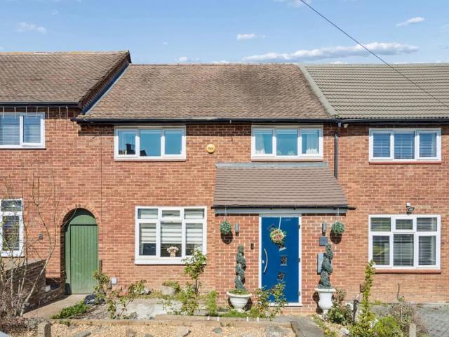 House for sale in Watford Rural, Batchworth