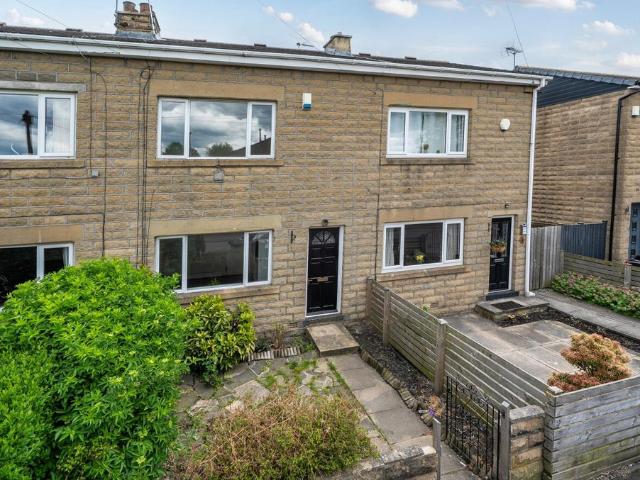 House for sale in Farsley, West Yorkshire