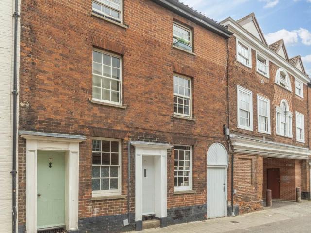 House for sale in Lakenham, East Bank