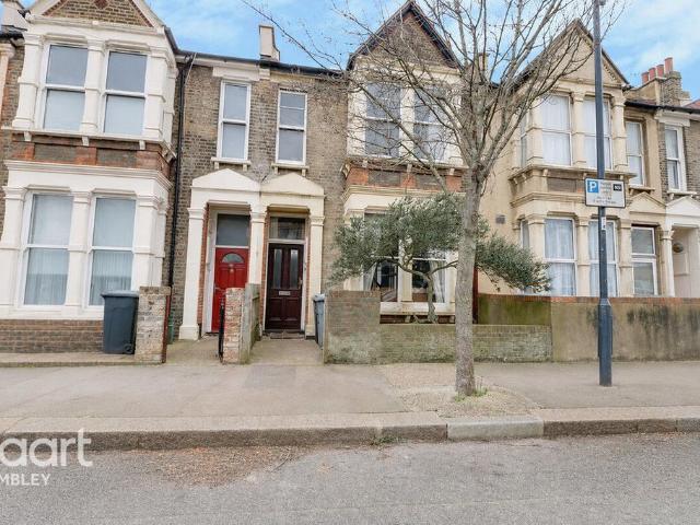 House for sale in Harlesden, Greater London