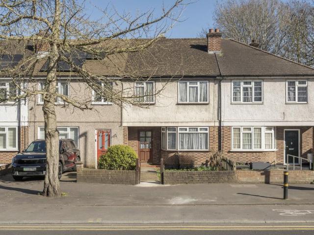 House for sale in London Borough of Merton, Mitcham