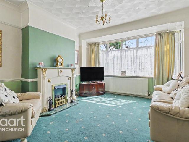 House for sale in Elm Park, Greater London