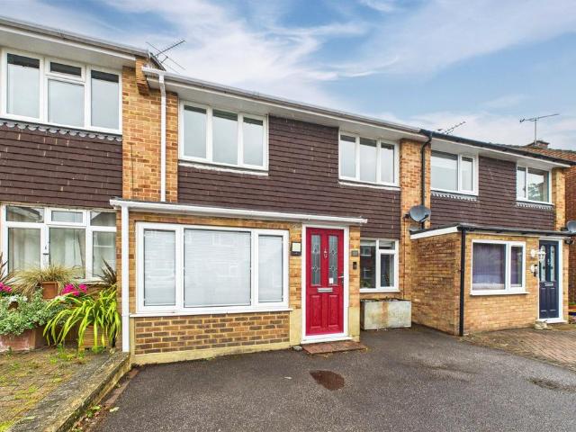 House for sale in Yateley, Yateley