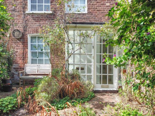 House for sale in St Thomas, Exeter
