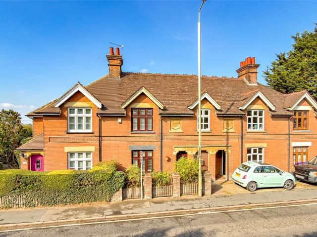 House for sale in Frogmore, Five Acres