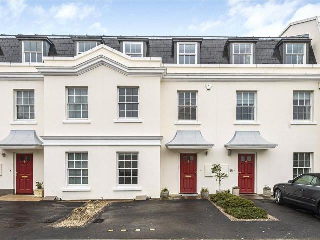 House for sale in Arundel, Clapham