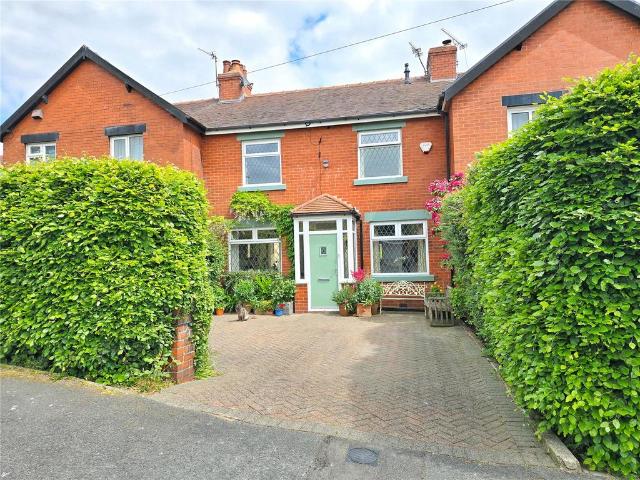 House for sale in Hazelhurst, Bury