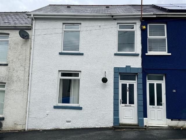 House for sale in Llannon, Tumble