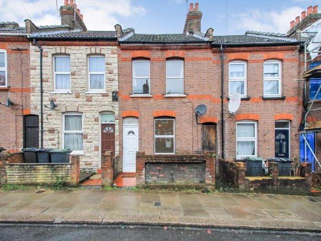House for sale in Farley Hill, Spring Park