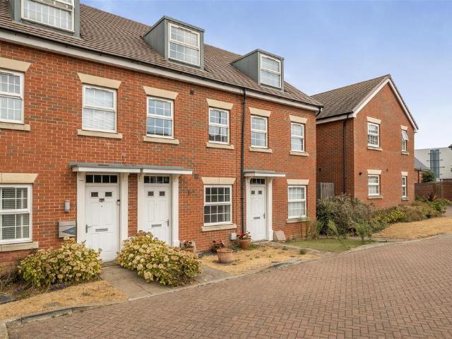 House for sale in Westwood, Acol