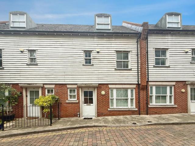 House for sale in Barracks, Canterbury