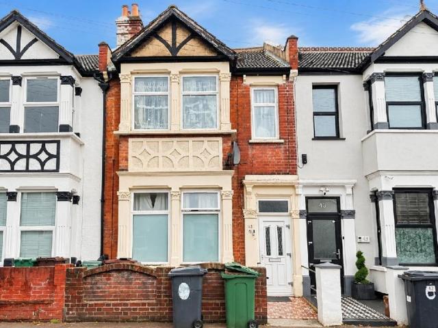 House for sale in Upper Walthamstow, Leytonstone