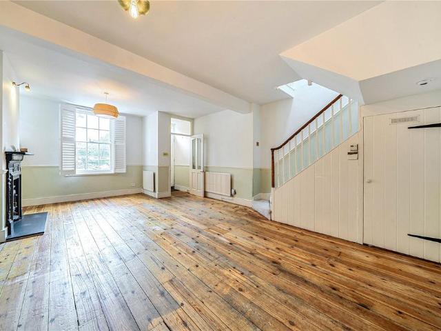 House for sale in Old Kent Road, Greater London
